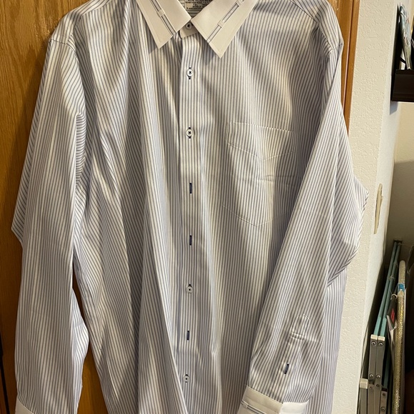 Hong Kong hand made, never worn, men’s dress shirt, size XL - Picture 3 of 4